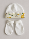 Babygiftset med mössa & vantar – Vit & nalle puh mönster