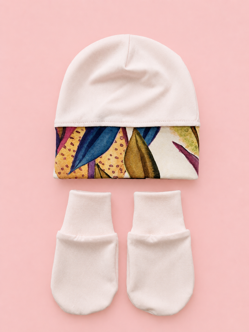 Babygiftset med mössa & vantar –Bladmönster Rosa