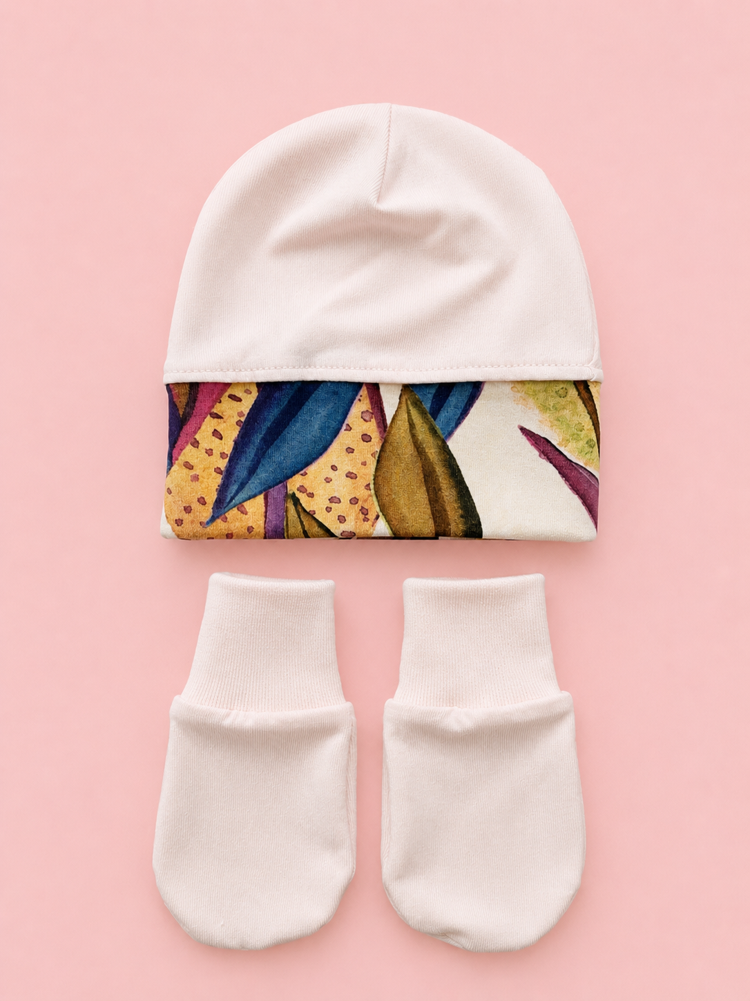 Babygiftset med mössa & vantar –Bladmönster Rosa