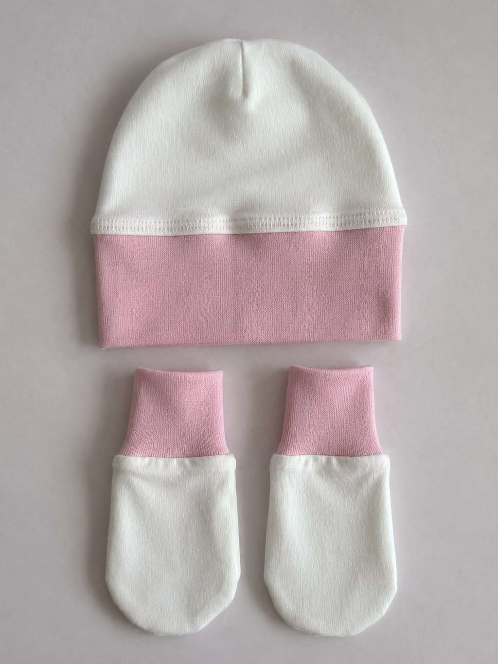 Vit/rosa babyset med mössa & vantar